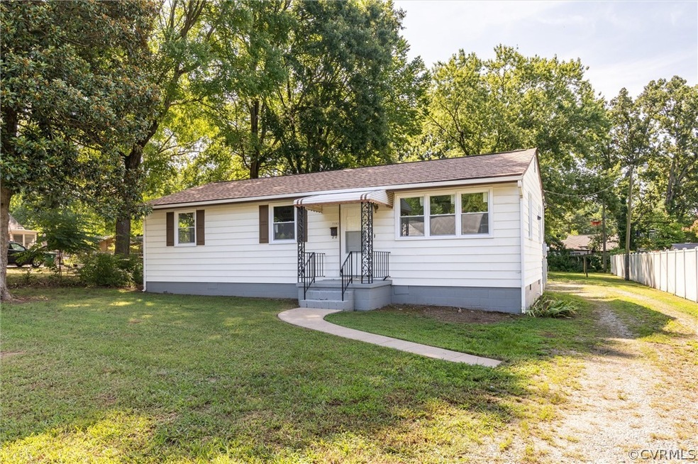 Welcome Home to 2103 Shirleydale Avenue.  This Bea