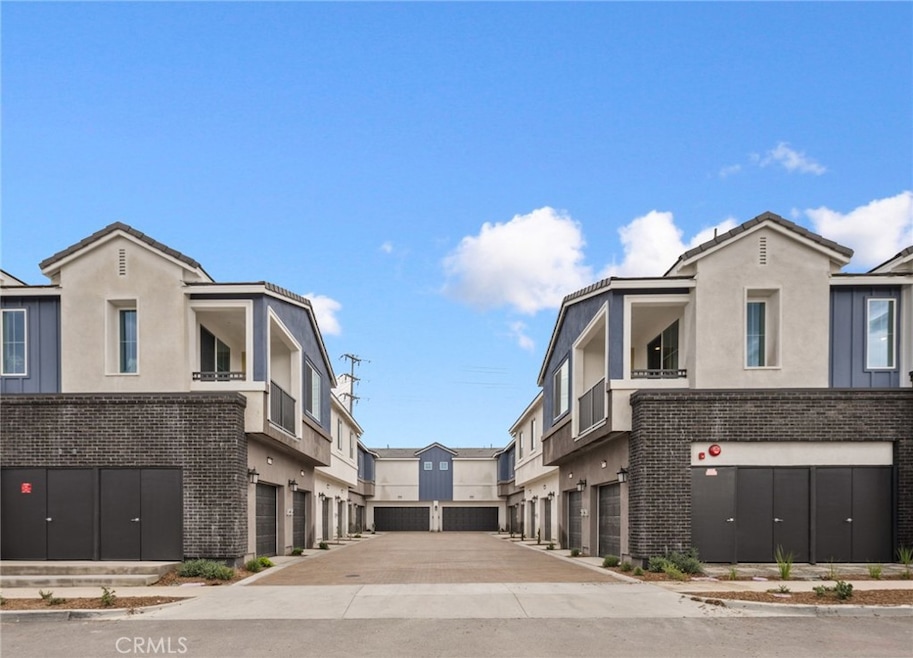 2753 E Amberley Privado, Ontario, CA 91762 - photo 1