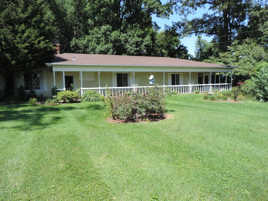 6405 Cooper Chapel Rd, Louisville, KY 40229 - photo 1