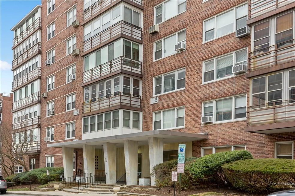 1 Washington Square unit 2D, Larchmont, NY 10538 - photo 1