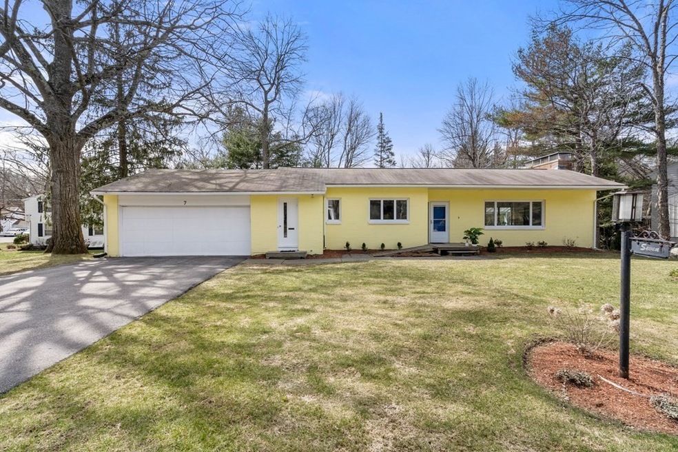 7 Leyton Rd, Worcester, MA 01609 - photo 1