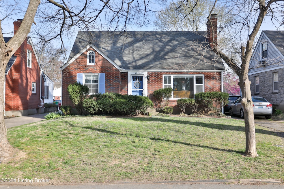 1227 Valley Dr-27