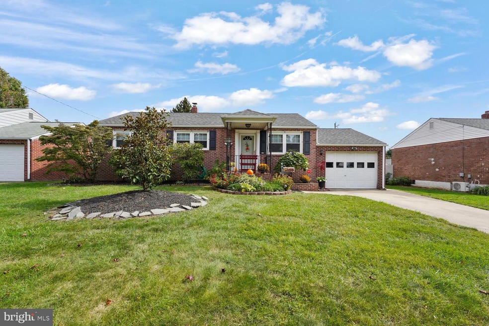 312 S Dupont Rd, Newport, DE 19804 - photo 1