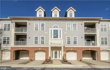 11306 Westbrook Mill Ln unit 204, Fairfax, VA 22030 - photo 1
