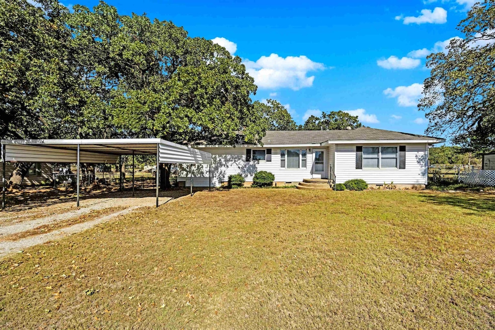 282096 Andrews Dr, Comanche, OK 73529 - photo 1