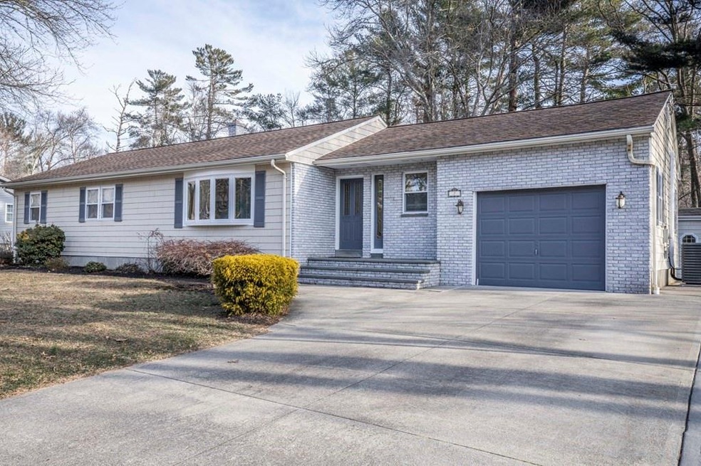 7 Merrymount Dr, North Dartmouth, MA 02747 - photo 1