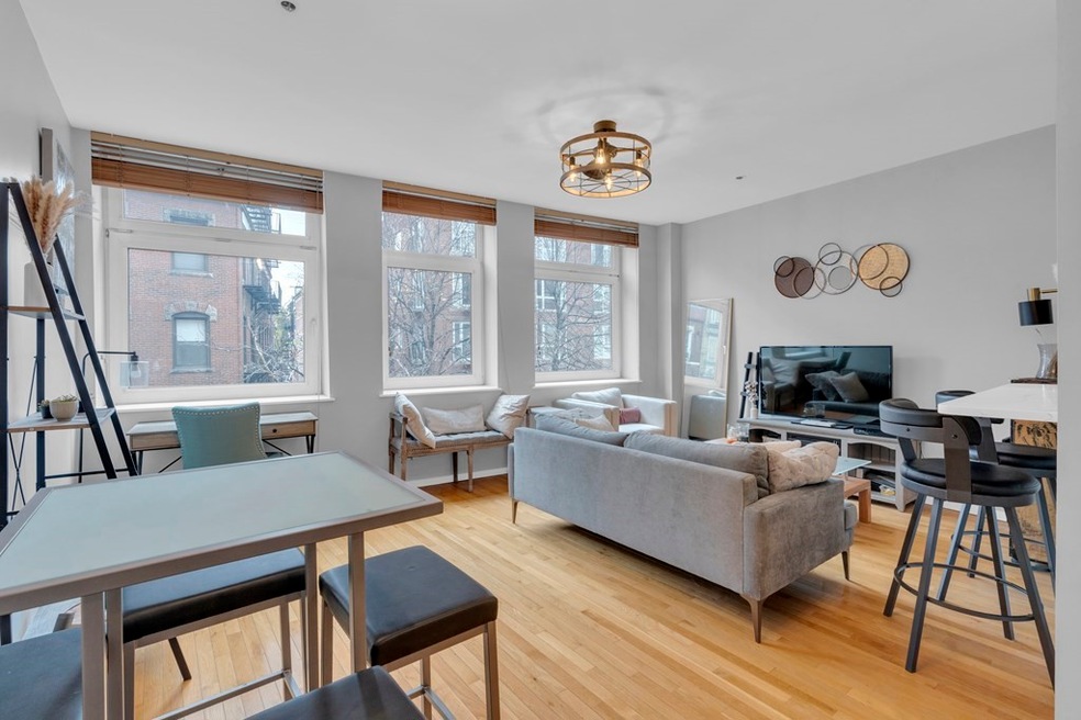 The Mariner Condominiums unit 312, Boston, MA 02109 - photo 1