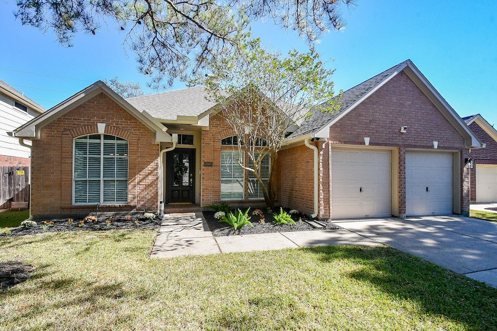 6106 Fox Wind Ct, Houston, TX 77041 - photo 1