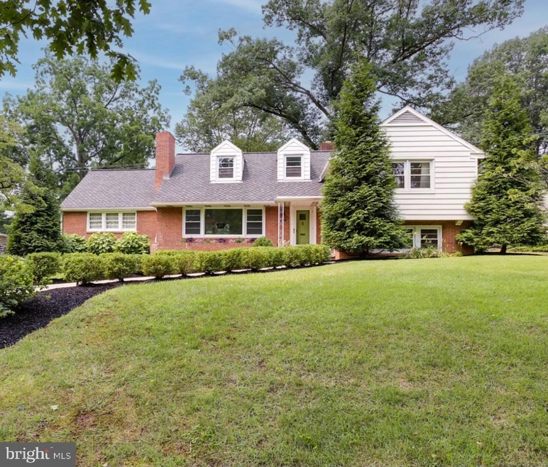 808 Wyomissing Blvd, Reading, PA 19610 - photo 1