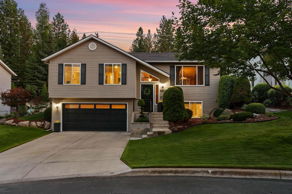 For Sale $470,000 • Co-Listing Agent