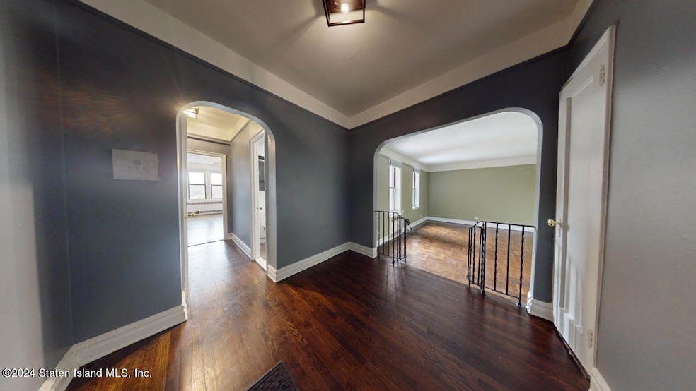 200 Hart Blvd unit 4D, Staten Island, NY 10301 - photo 1