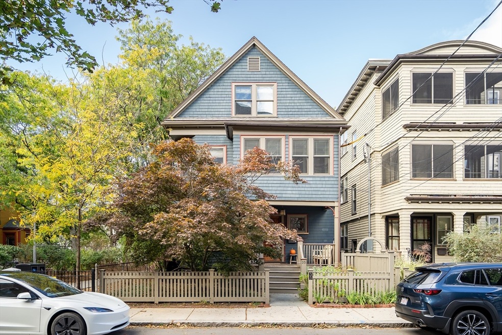 35 Norris St unit 2, Cambridge, MA 02140 - photo 1