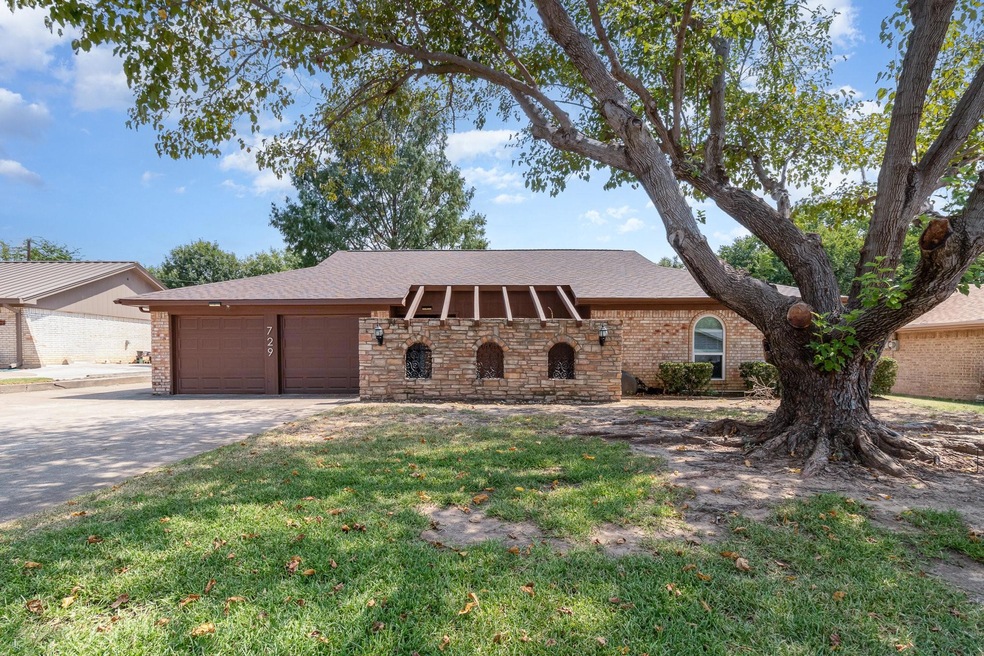 729 Toni Dr, Hurst, TX 76054 - photo 1