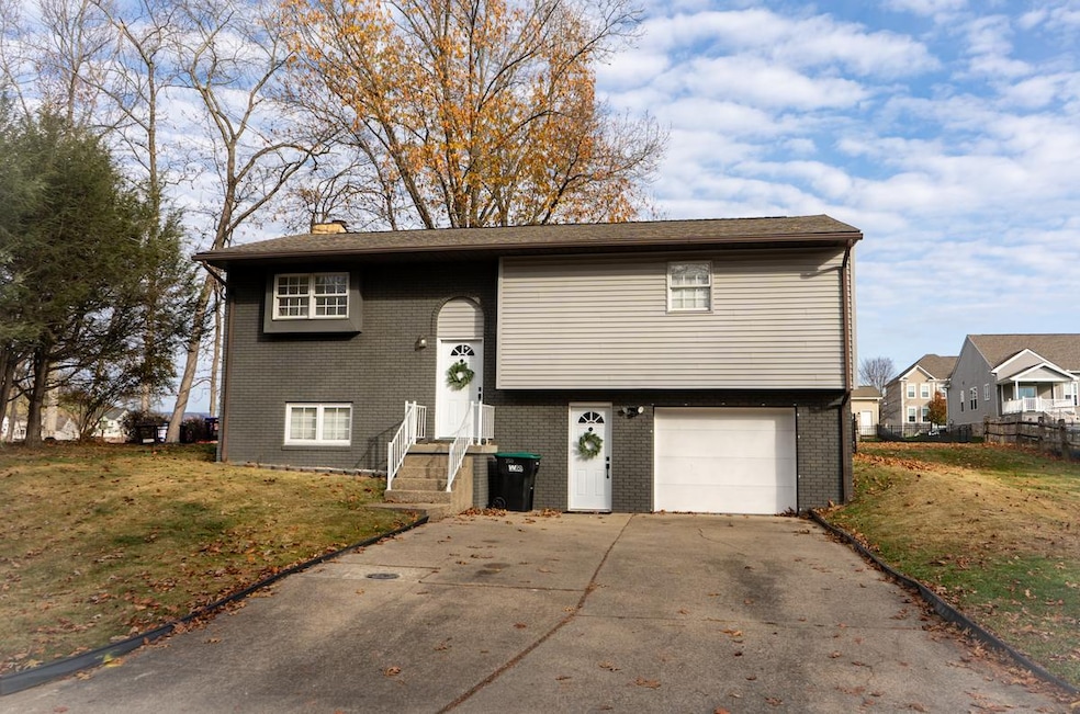 250 Del Dew Dr, Bridgeport, WV 26330 - photo 1