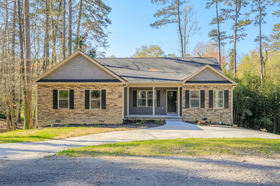 206 Whippoorwill Lane, LaFayette, GA