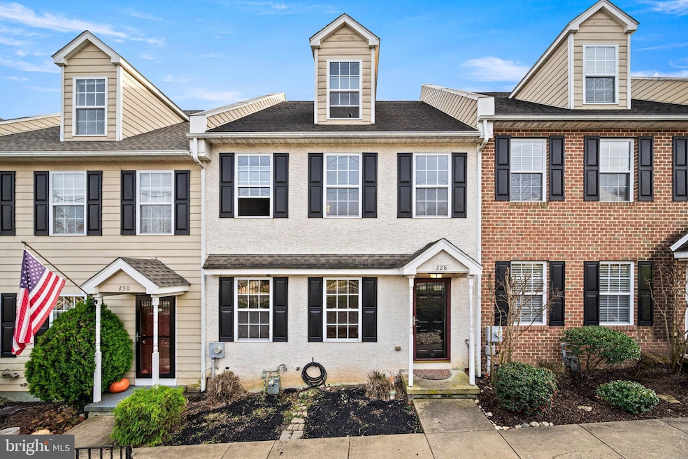 228 E Mulberry St, Kennett Square, PA 19348 - photo 1