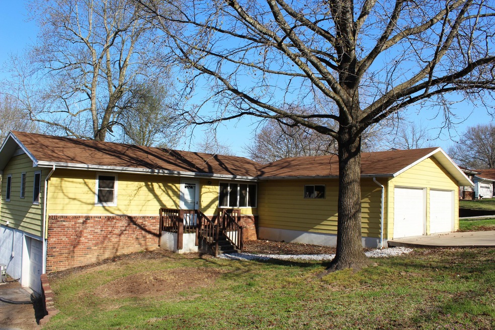 1301 S 5th Front A