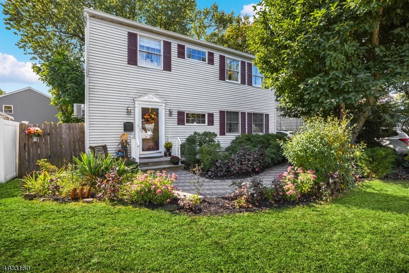 206 Dawes Hwy, Pompton Lakes, NJ 07442 - photo 1