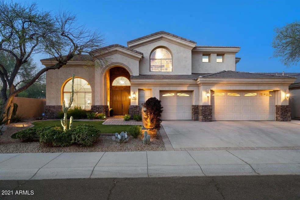 01-Front of Home (Twilight)