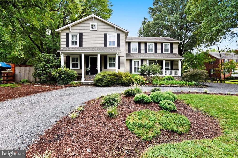 7121 Harrison Ln, Alexandria, VA 22306 - photo 1