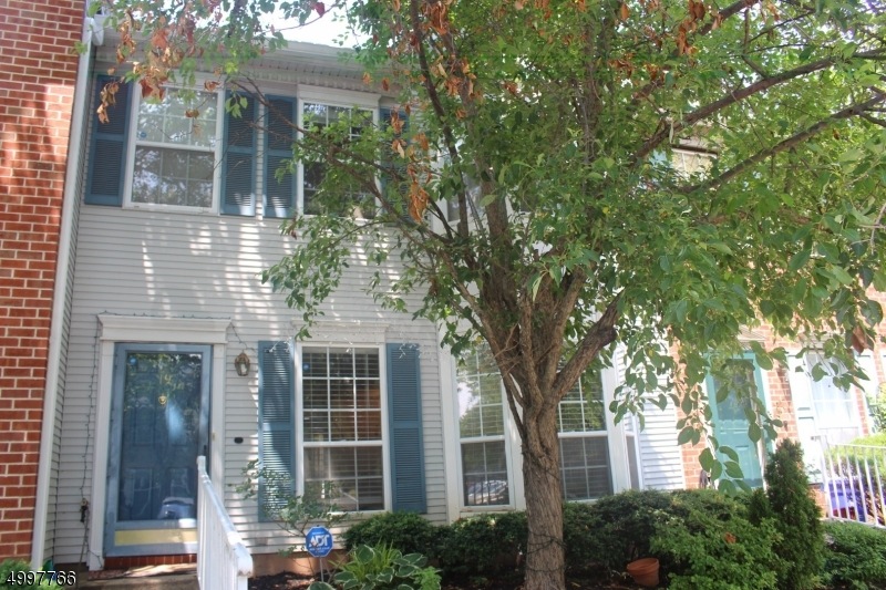 19 Hudson Ct unit 23B, Franklin Park, NJ 08823 - photo 1