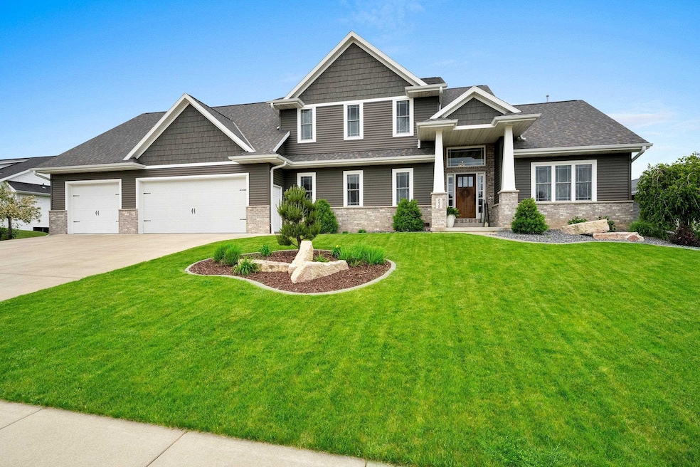 2636 Moose Creek Trail, Suamico, WI 54313 - photo 1