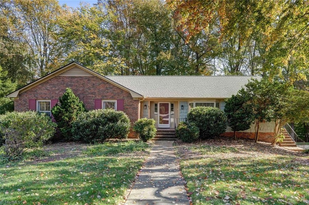 1712 Chesapeake Dr, Greensboro, NC 27410 - photo 1