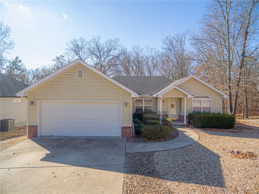 8 Penwith Ln, Bella Vista, AR 72714 - photo 1