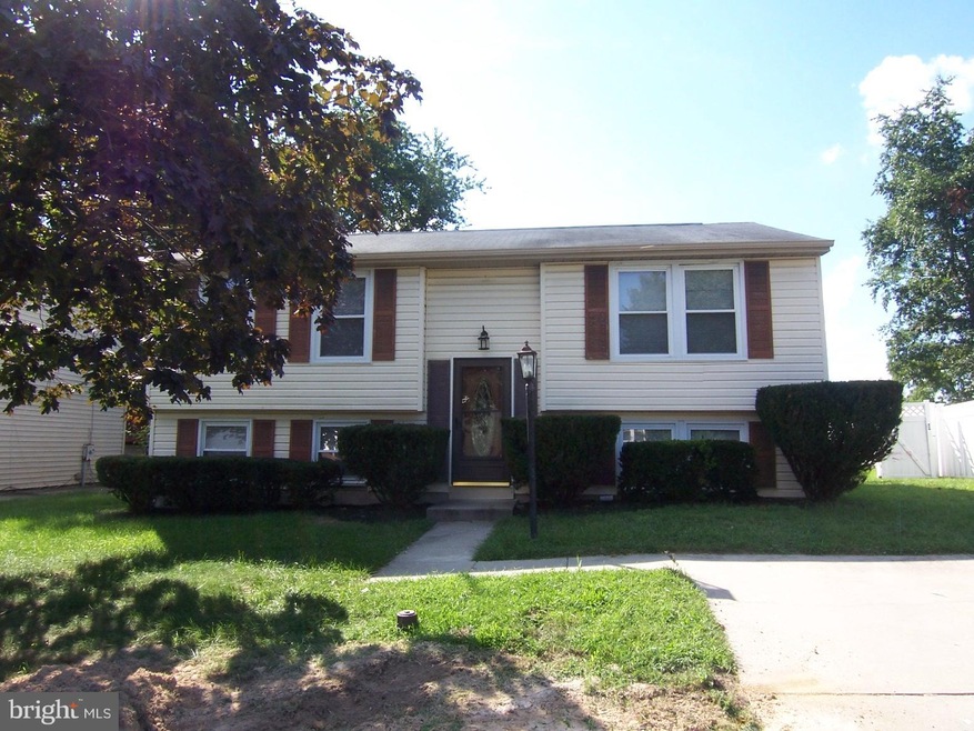 112 Sandhill Rd, Essex, MD 21221 - photo 1