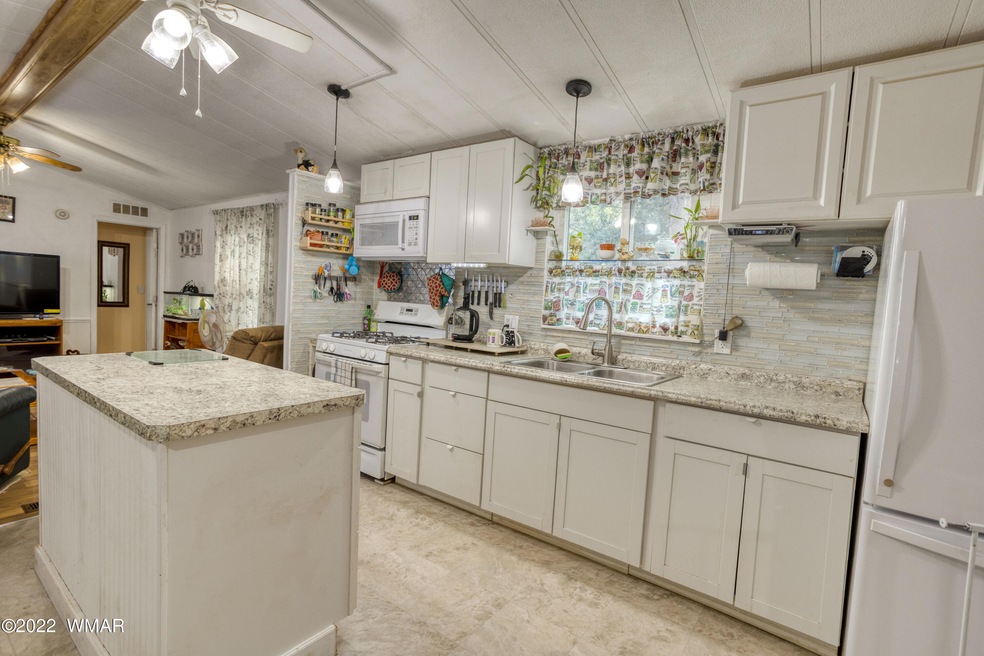 1101 S 9th Ave, Show Low, AZ 85901 - photo 1