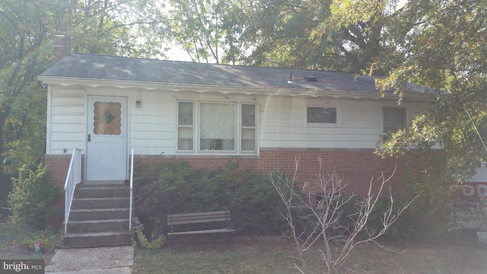 5713 Tuckerman St, Riverdale, MD 20737 - photo 1