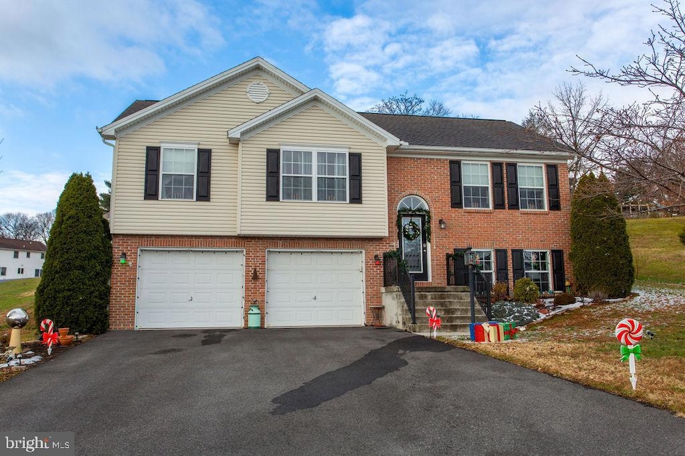 11385 Ridge Crest Dr unit 50, Waynesboro, PA 17268 - photo 1