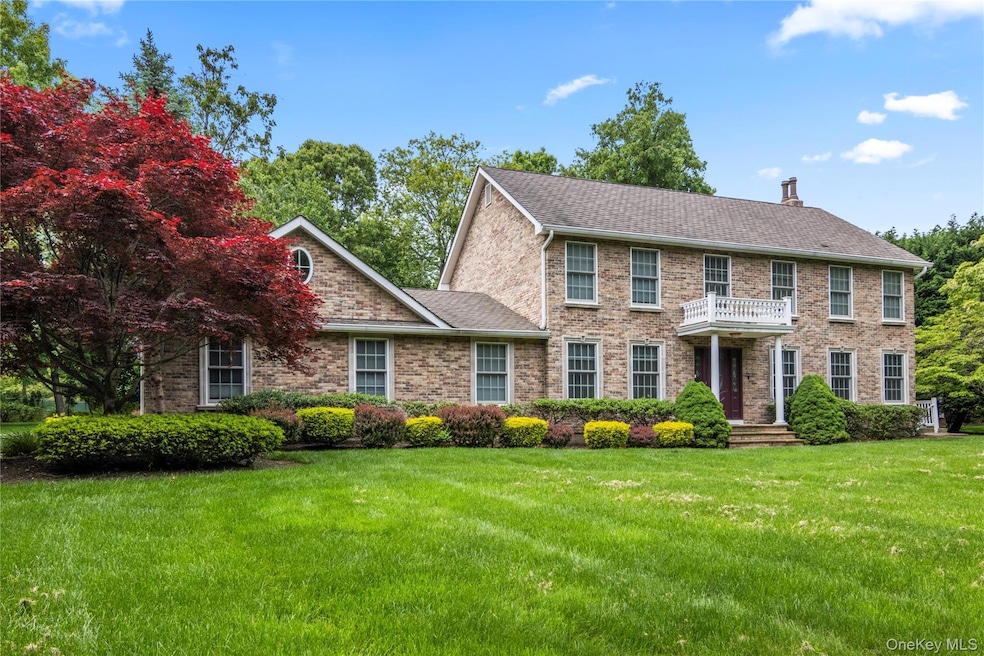 10 Fairway Dr, Port Jefferson, NY 11777 - photo 1