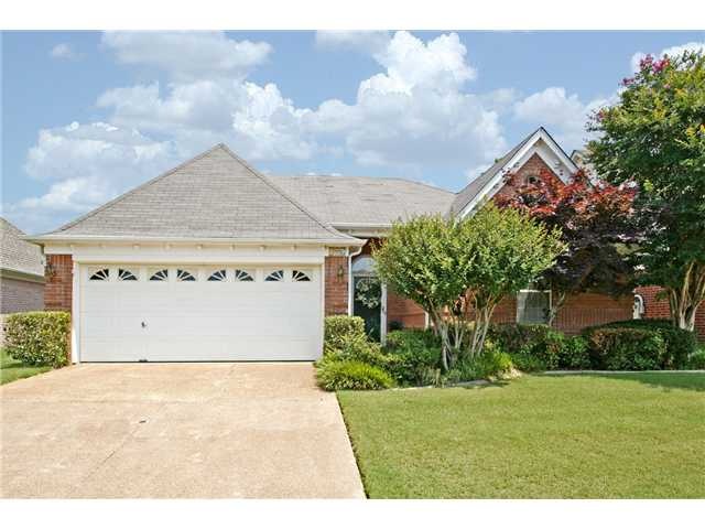 Well manicured and maintained 3 bedroom, brick hom