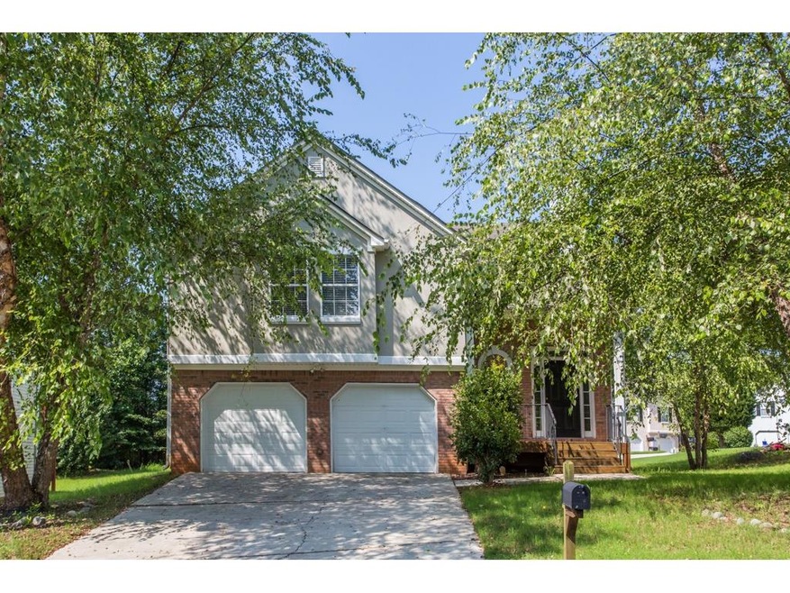 Spacious traditional home with 2 car garage
