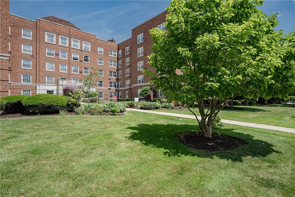 19201 Van Aken Blvd unit 211, Shaker Heights, OH 44122 - photo 1