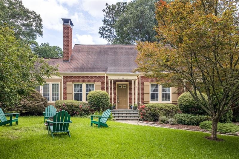 Beautiful bungalow home, tucked away in sought aft