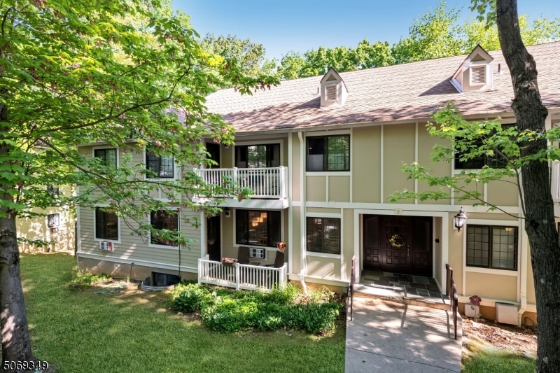 5A Foxwood Dr, Morris Plains, NJ 07950 - photo 1