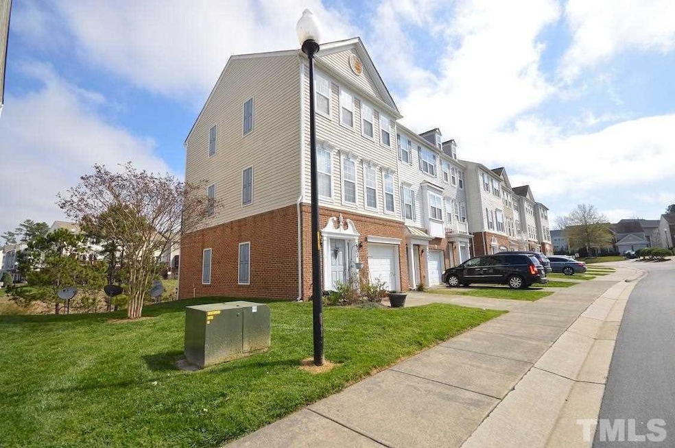 For Rent $1,995/month