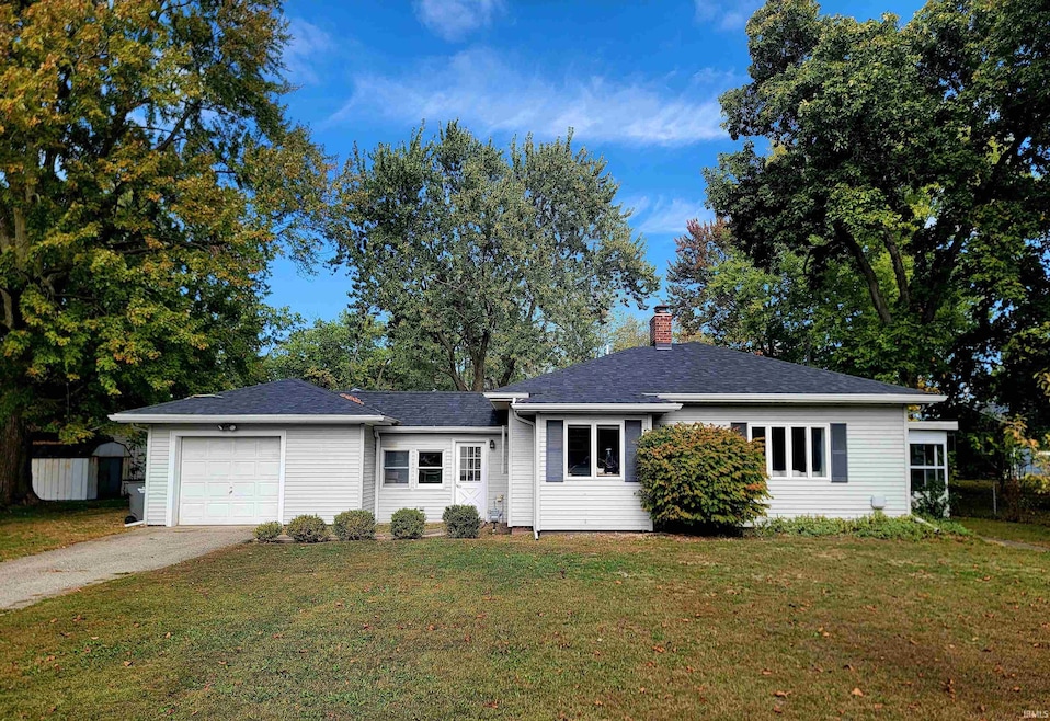 1205 E Reynolds St, Goshen, IN 46528 - photo 1