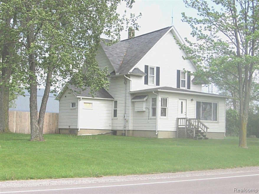 6474 Sheridan Rd, Flushing, MI 48433 - photo 1