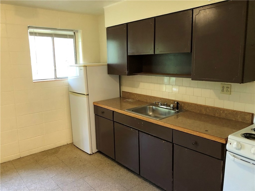 1890 Broad St unit 214, Cranston, RI 02905 - photo 1