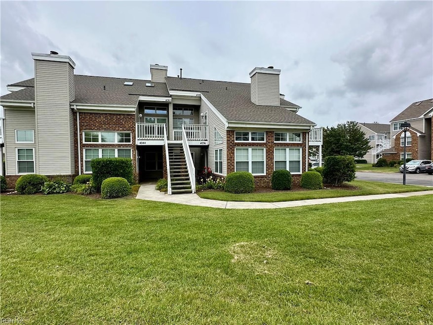 4044 Laurel Green Cir, Virginia Beach, VA 23456 - photo 1