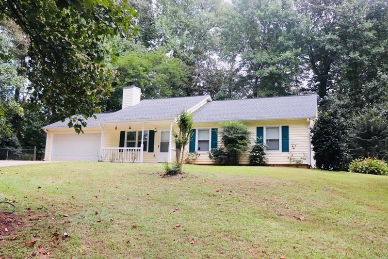 618 Beau Ct, Winder, GA 30680 - photo 1