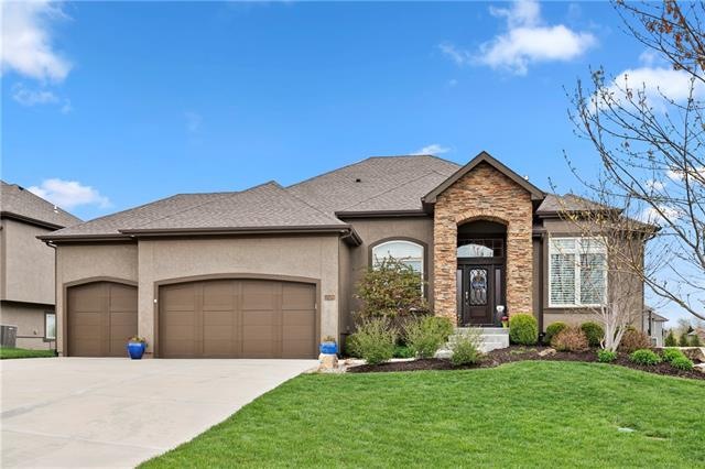 10526 W 168th Terrace, Olathe, KS 66062 - photo 1