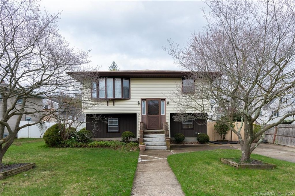 24 Boxford St, East Haven, CT 06512 - photo 1