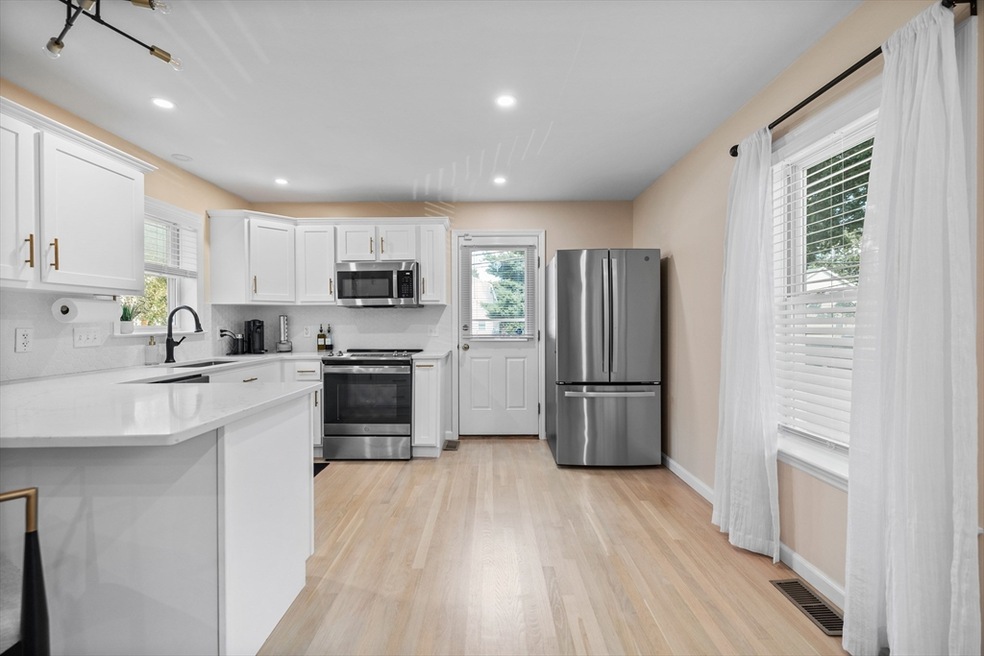 124 Washington St unit A, Woburn, MA 01801 - photo 1