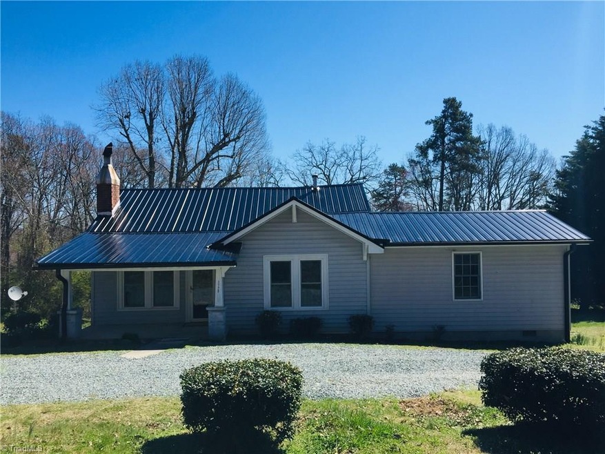 1729 Zoo Pkwy, Asheboro, NC 27205 - photo 1