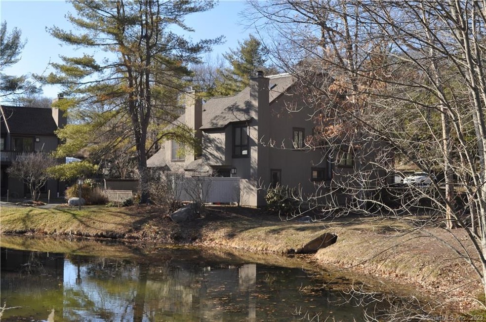 32 Heritage Dr unit 32, Avon, CT 06001 - photo 1