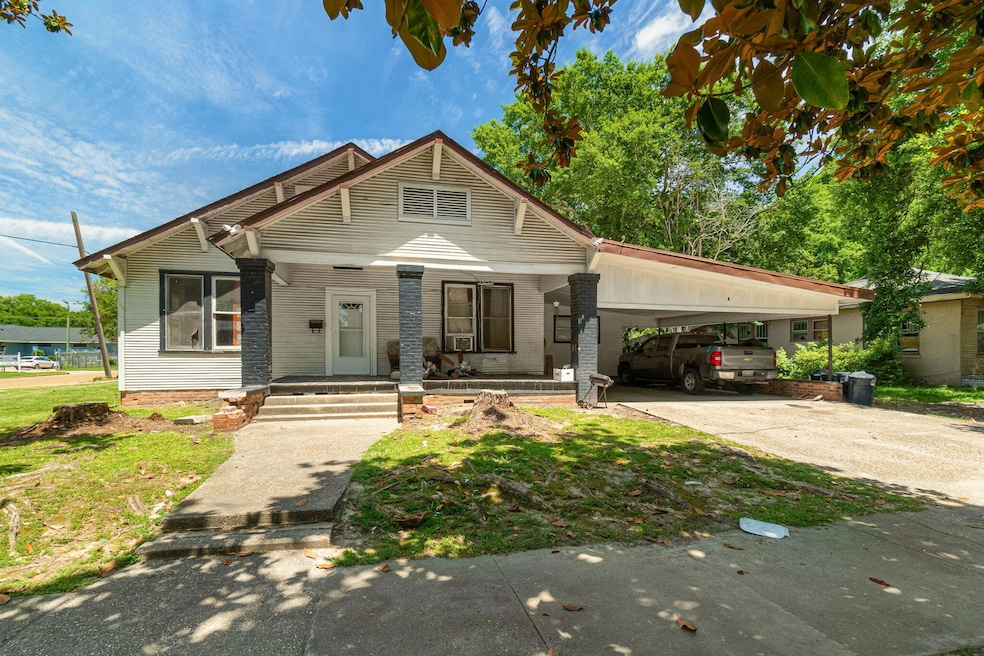 640 S Magnolia